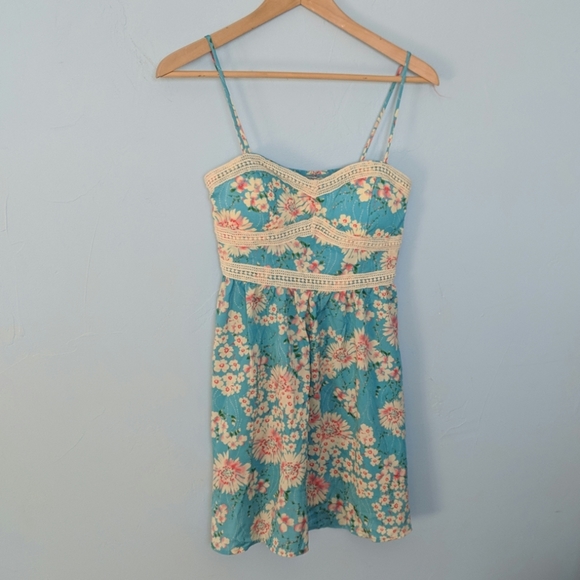 🌸Blue floral trixxi summer dress🌸 - Picture 4 of 5